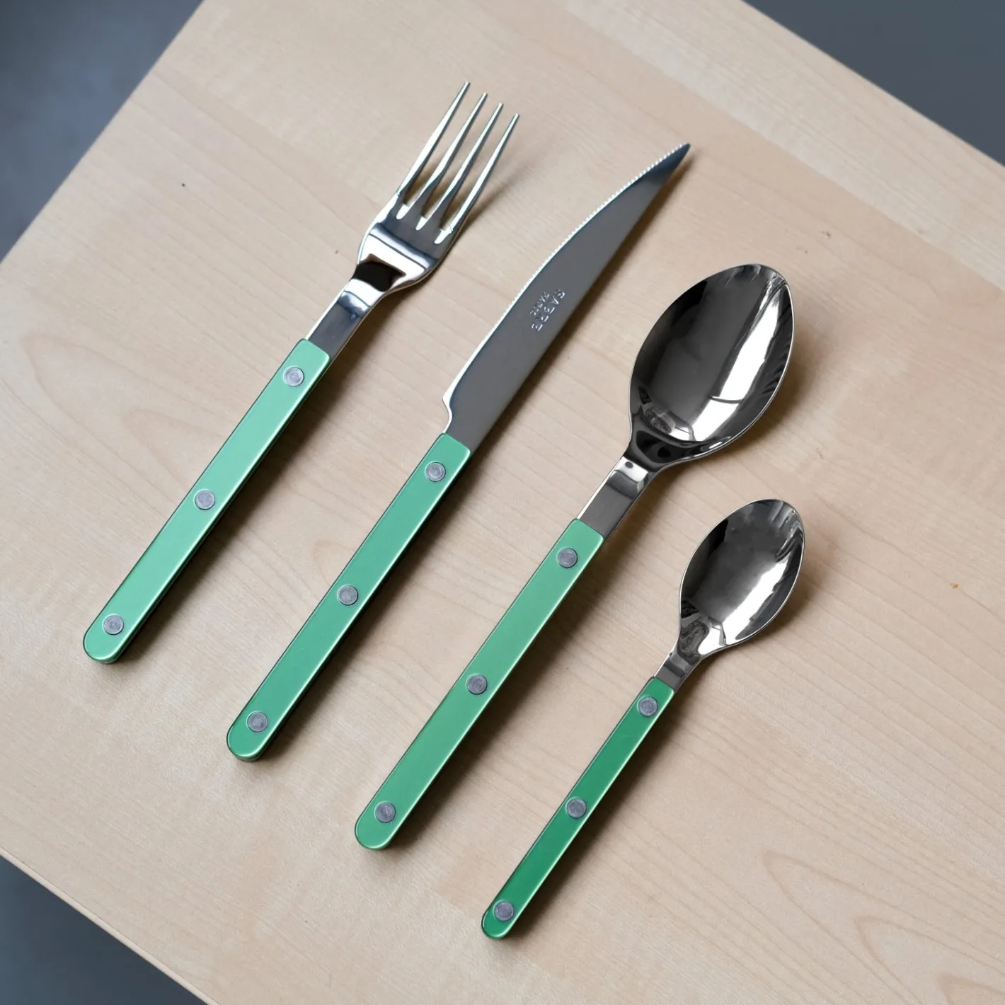Sabre Paris Bistrot Pearly, Garden green | Soup Spoon