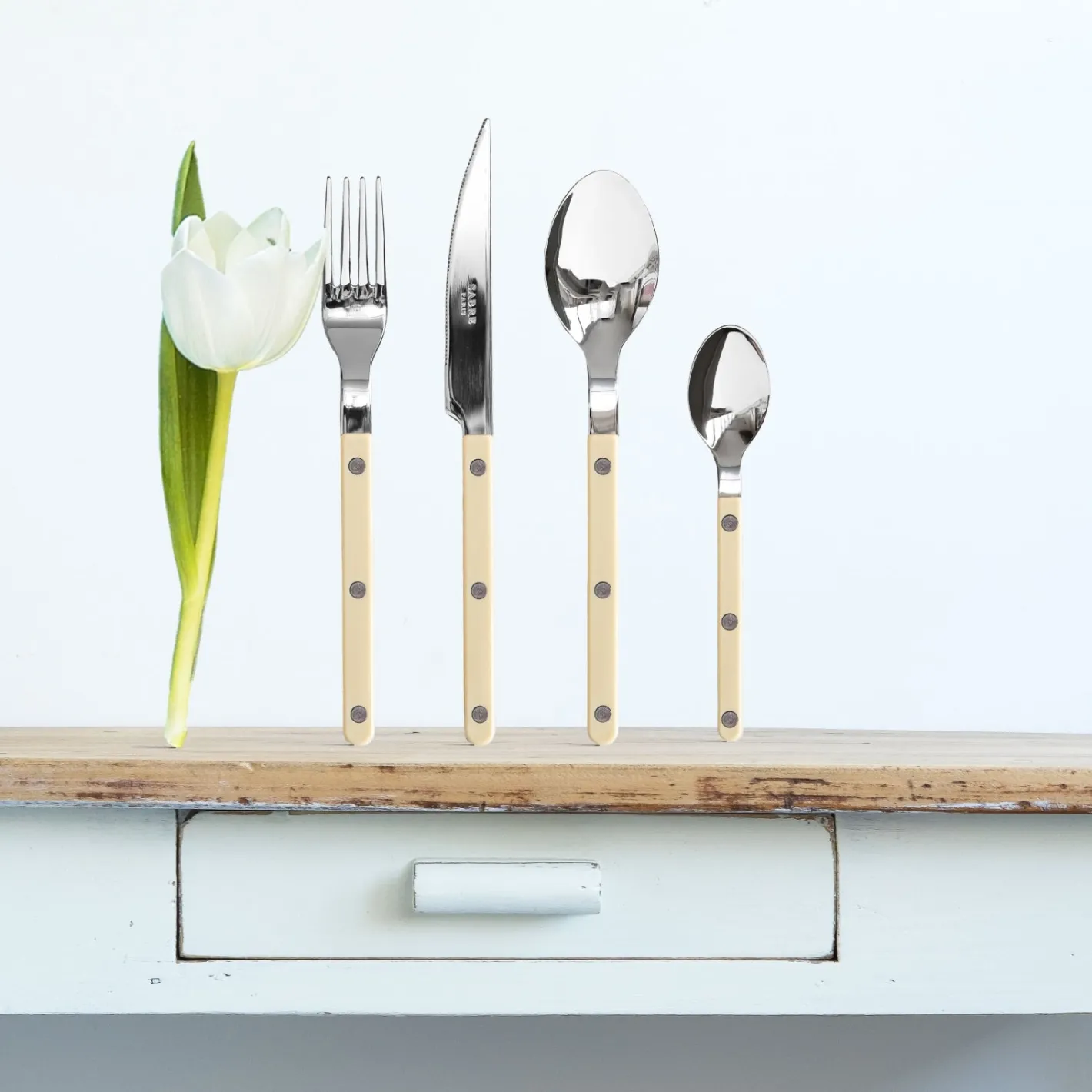 Sabre Paris Bistrot Solid, Ivory | 24 Pieces Set
