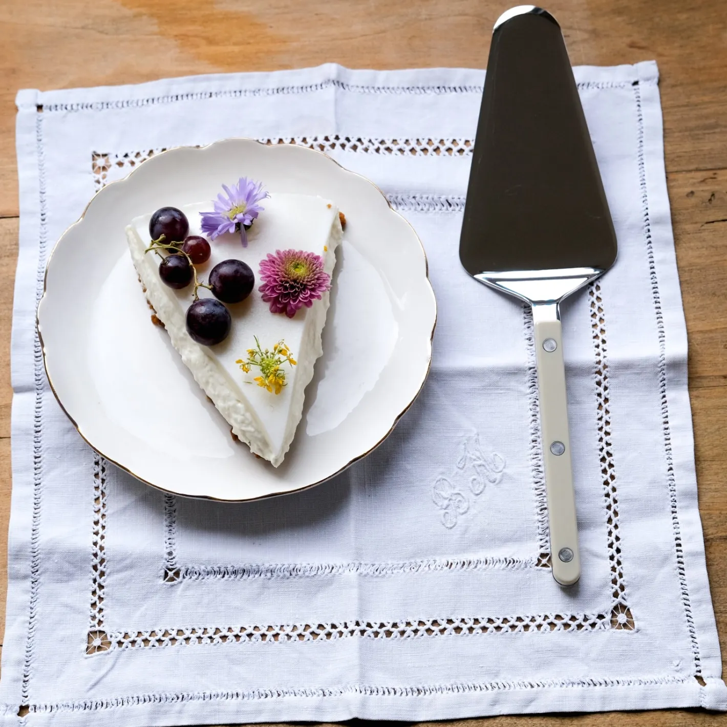 Sabre Paris Bistrot Solid, Light kaki | Tart Server
