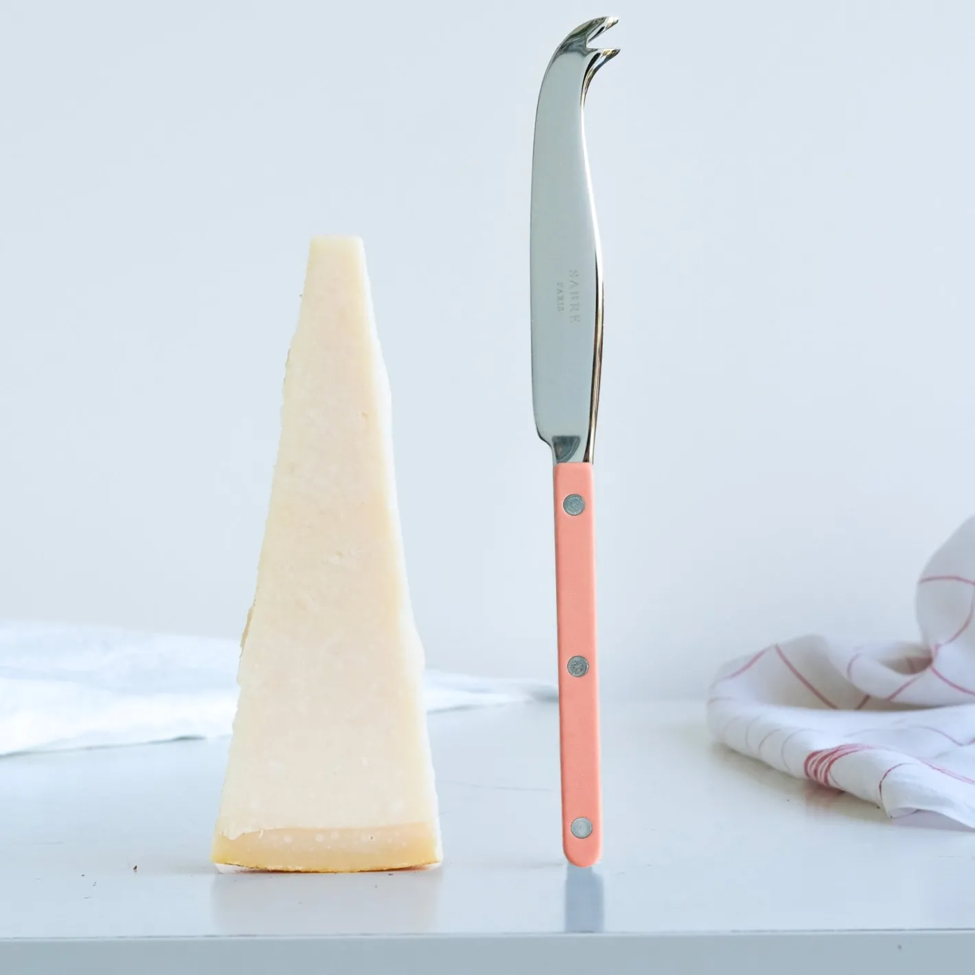 Sabre Paris Bistrot Solid, Nude Pink | Cheese Knife