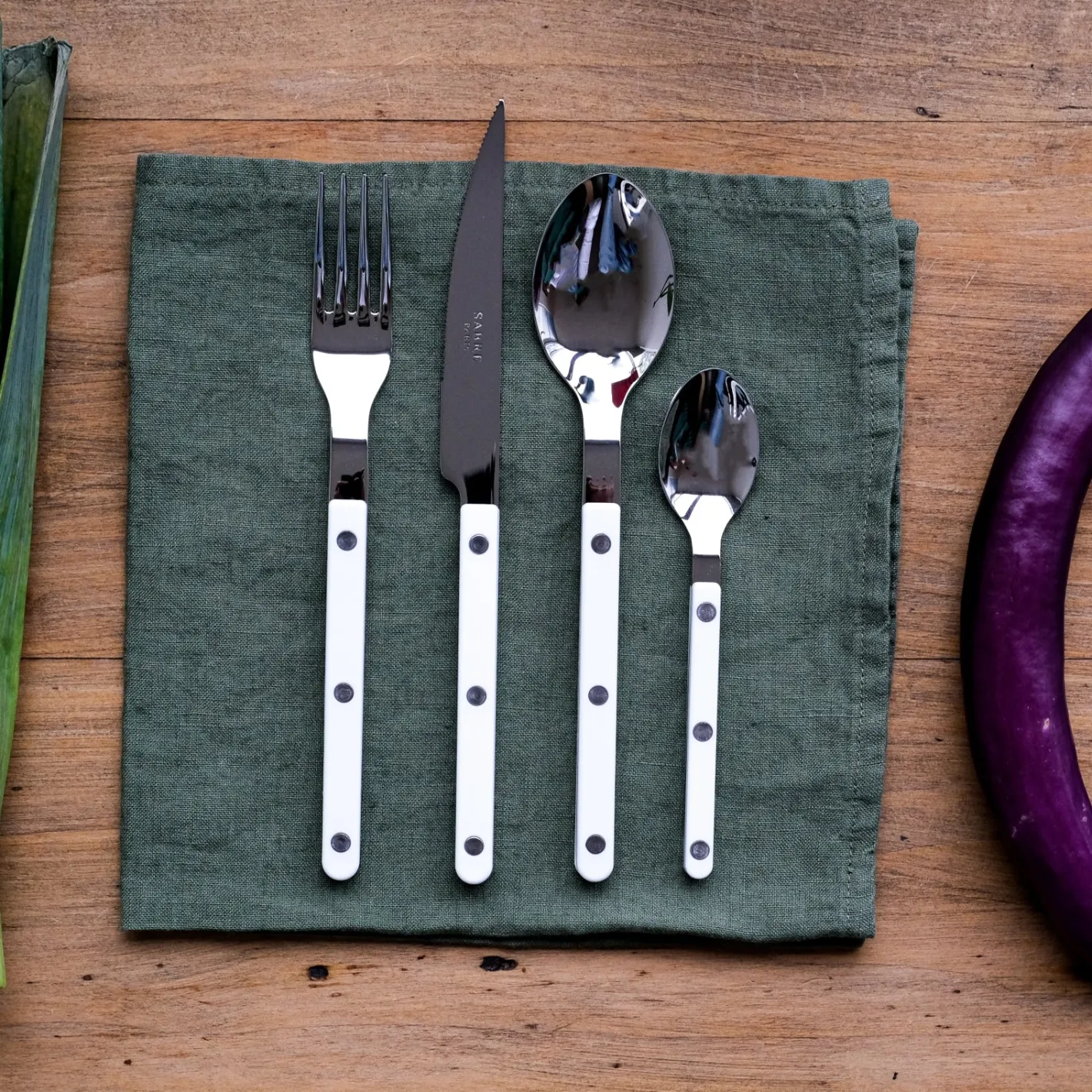 Sabre Paris Bistrot Solid, White | Dinner Knife