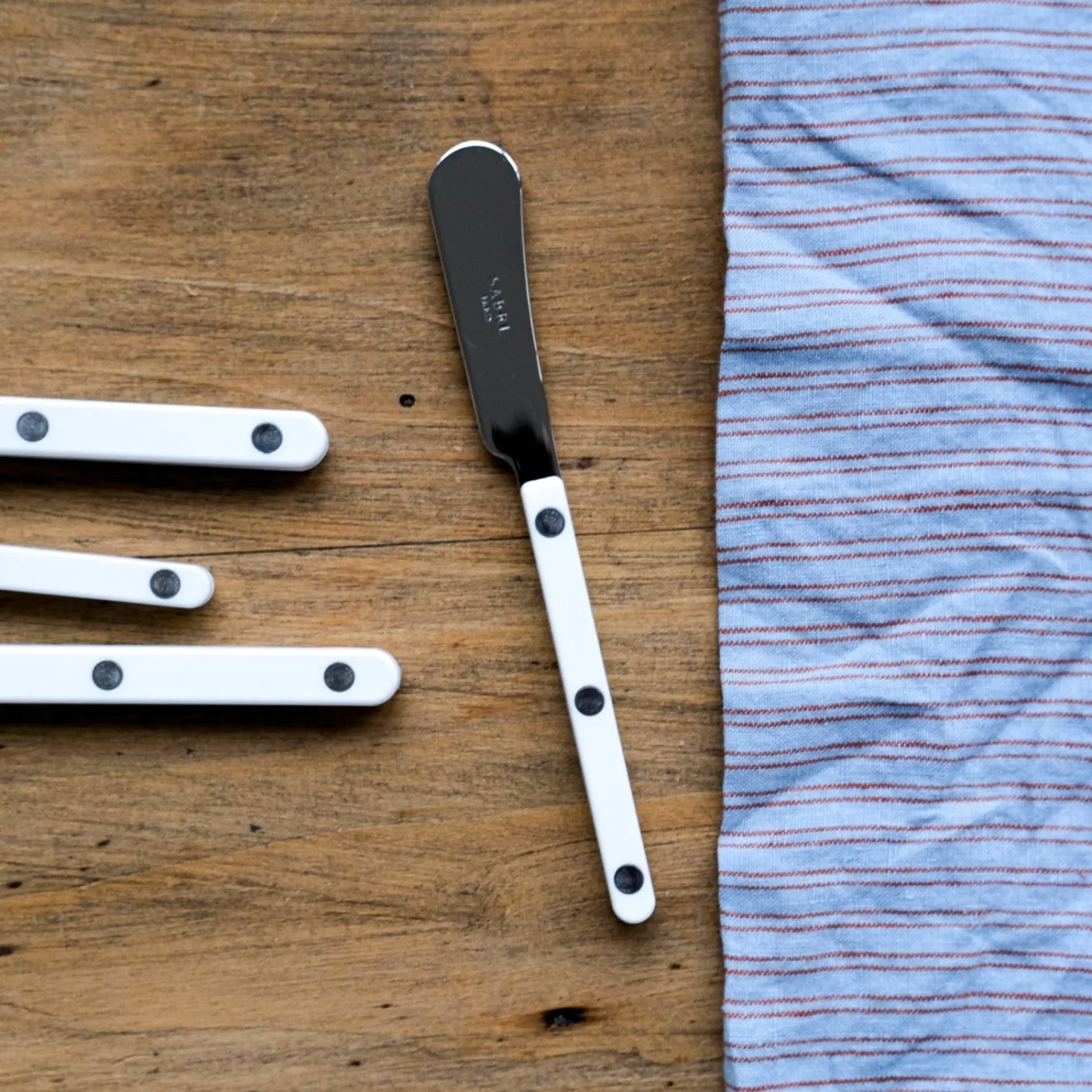 Sabre Paris Bistrot Solid, White | Butter Spreader