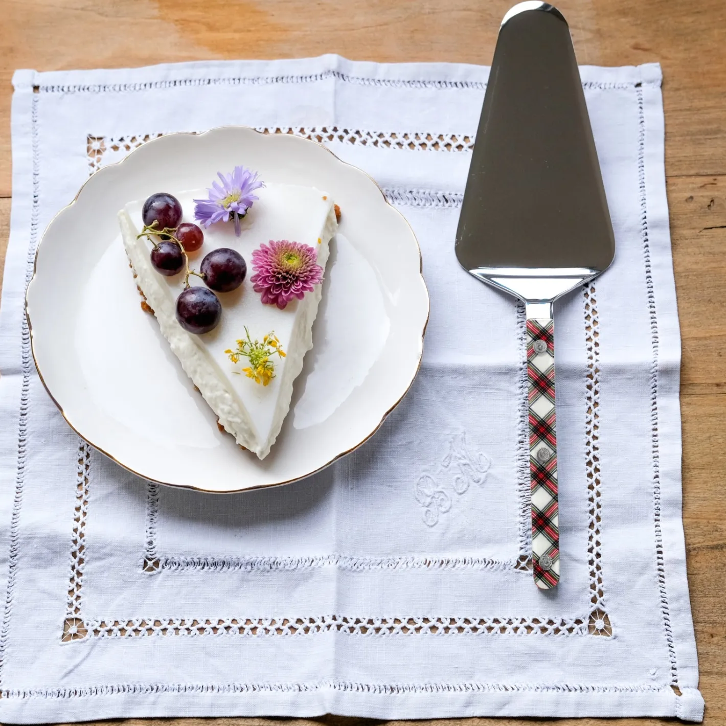 Sabre Paris Bistrot Tartan, White | Tart Server