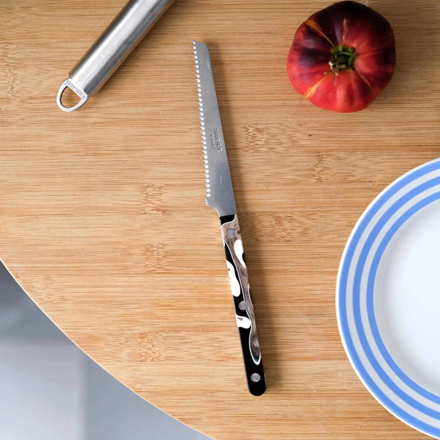 Sabre Paris Bistrot Vintage Dune, Dune Black | Tomato Knife