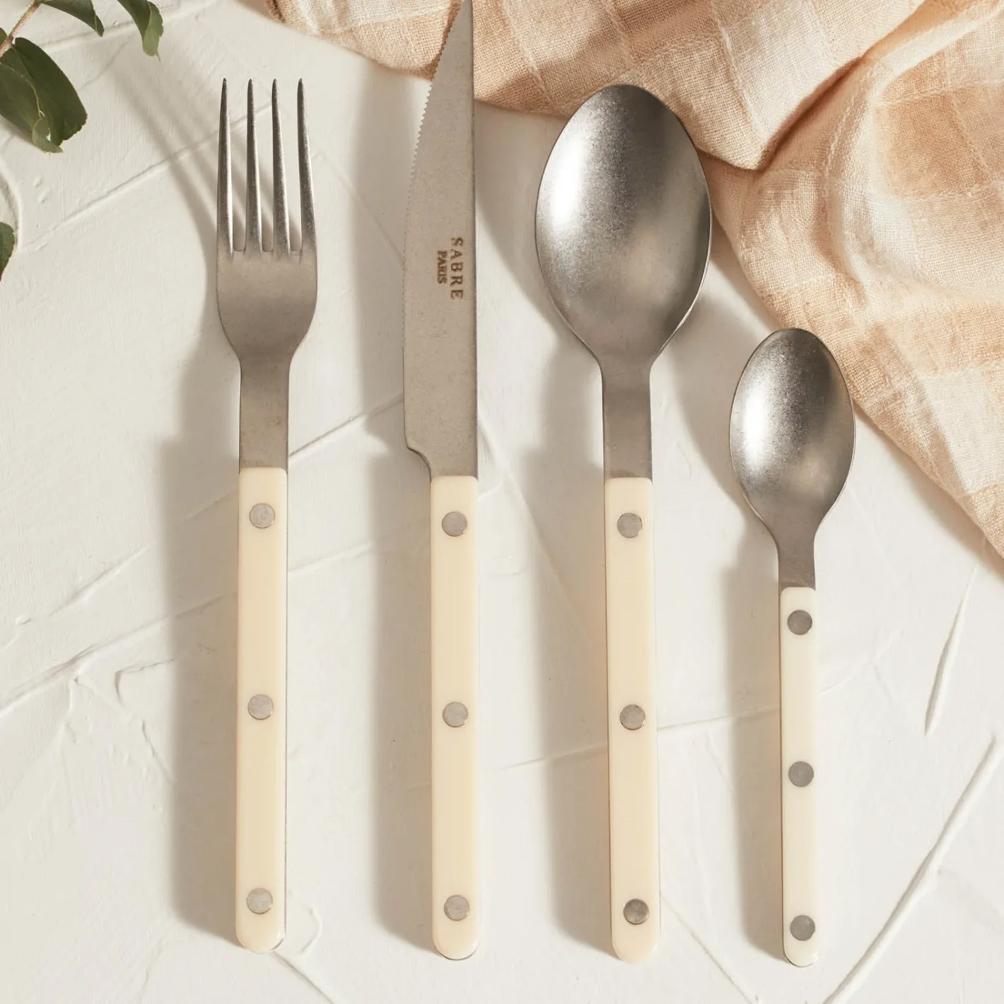 Sabre Paris Bistrot Vintage Solid, Ivory | Dinner Fork