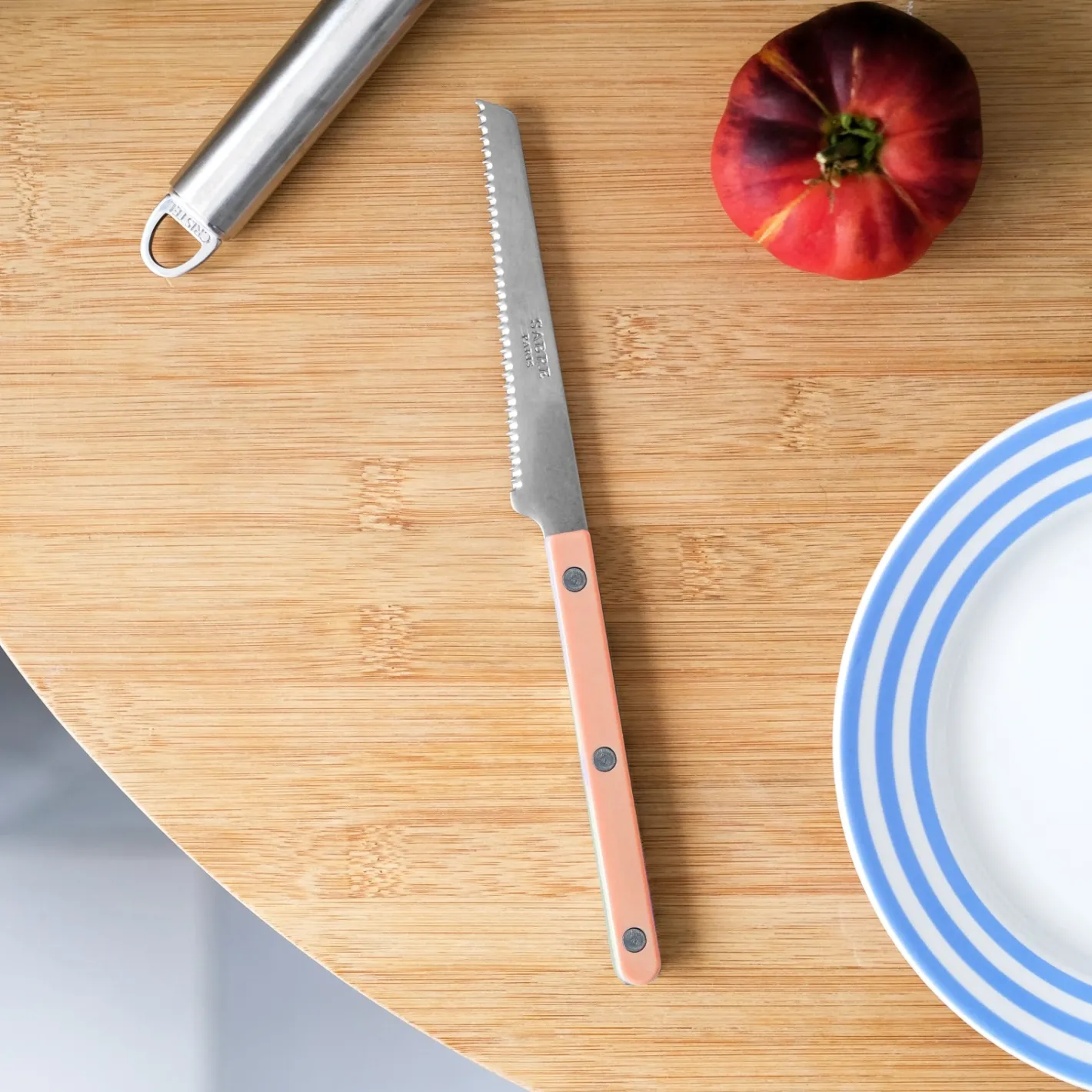 Sabre Paris Bistrot Vintage Solid, Nude Pink | Tomato Knife