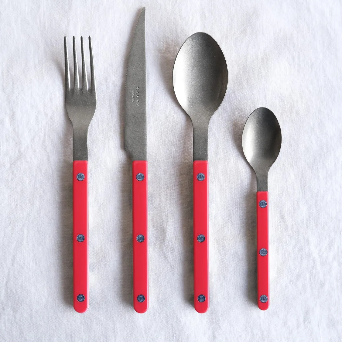 Sabre Paris Bistrot Vintage Solid, Red | Dinner Knife
